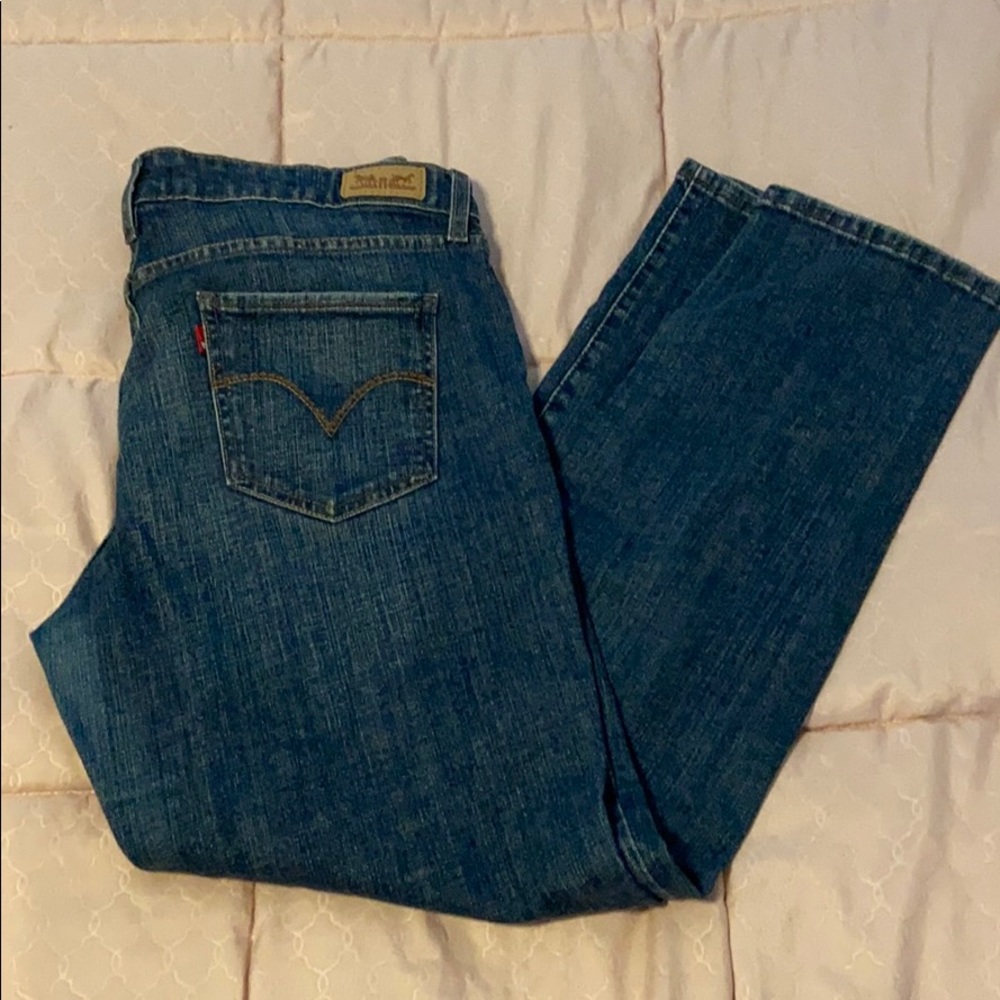 Levi’s straight leg jeans